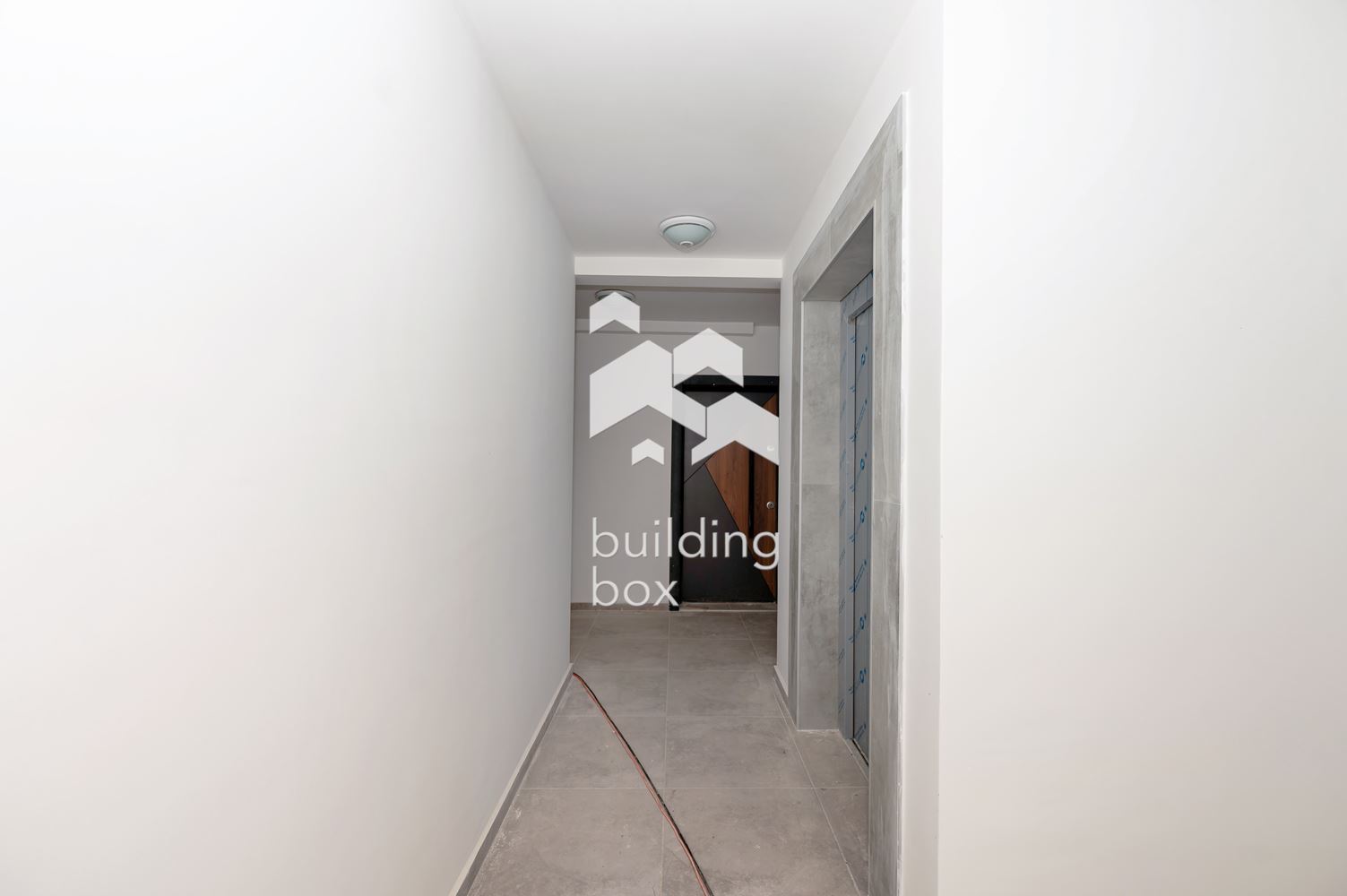 Тристаен апартамент пред АКТ16 - кв. Остромила - 0