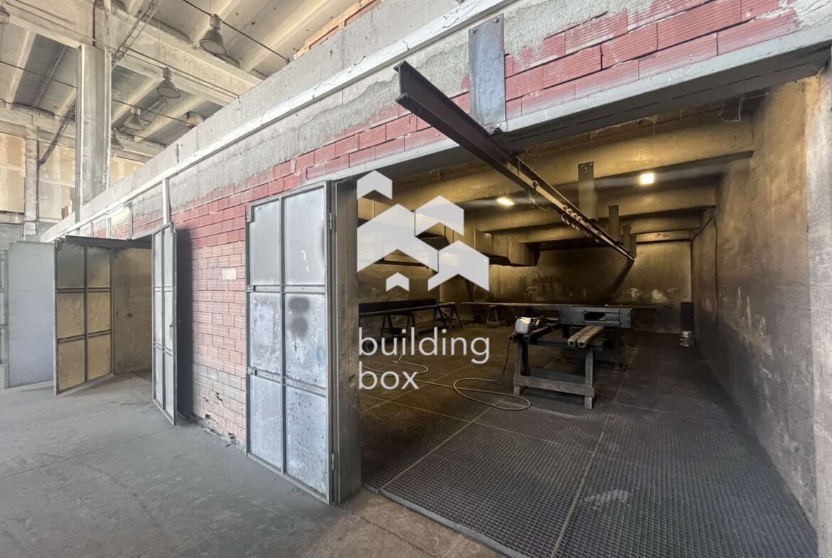 Индустриален имот на 40 минути от гр. София - 0