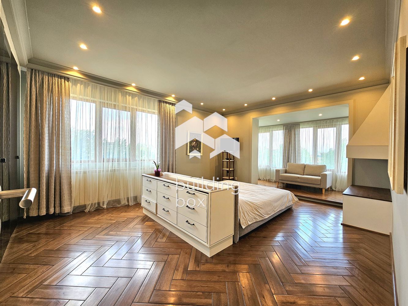 Четиристаен апартамент в престижния комплекс Maxi - 0