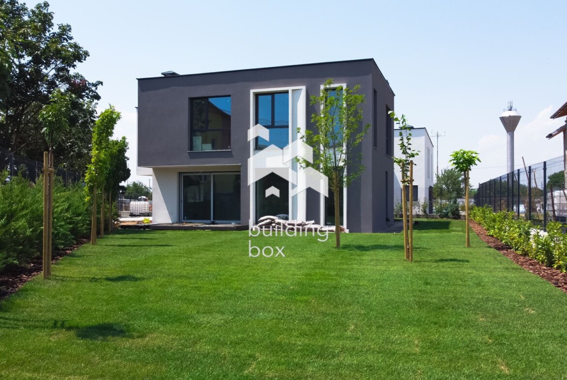 Къща на 20 минути от центъра на град София - 0