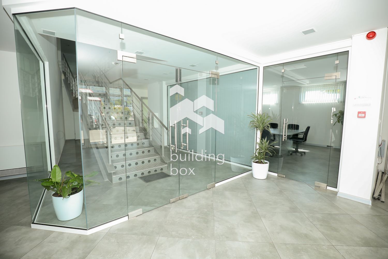 Луксозна Офис Сграда на Околовръстен Път - 0