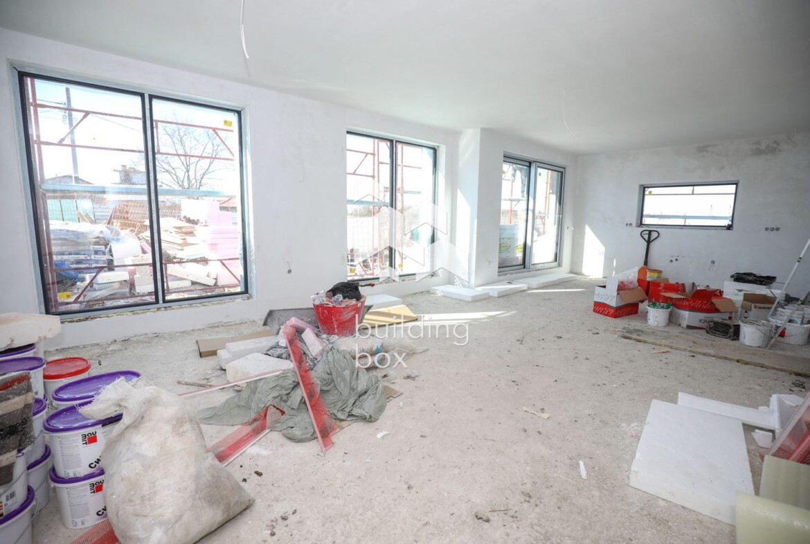 Къща на 20 минути от центъра на град София - 0