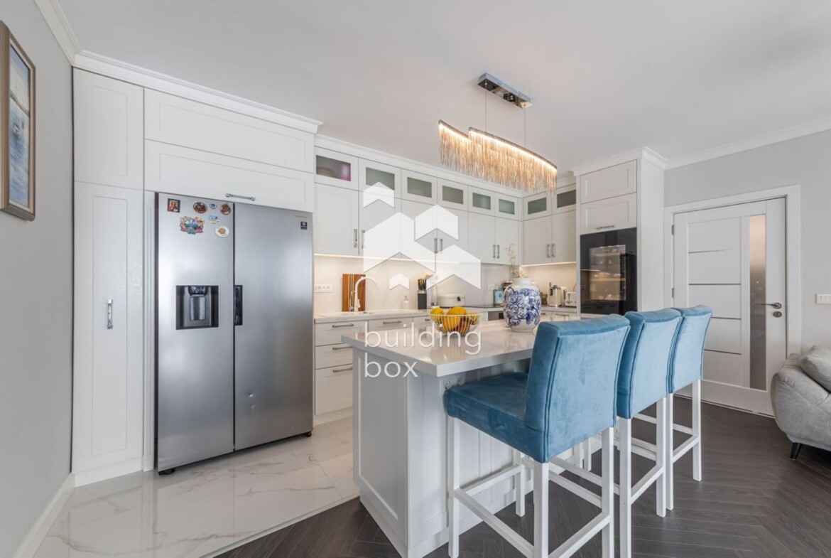 Лукс, простор и море – апартамент в бутикова сграда до к.к. Св. Св. Константин и Елена - 0