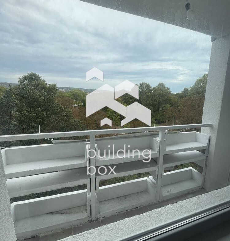 Прекрасен Тухлен Апарамент на Отлична Локация - 0