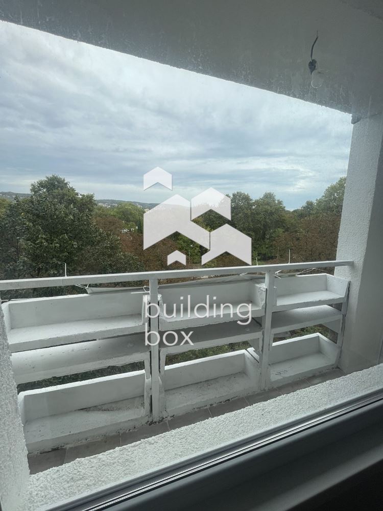 Прекрасен Тухлен Апарамент на Отлична Локация - 0