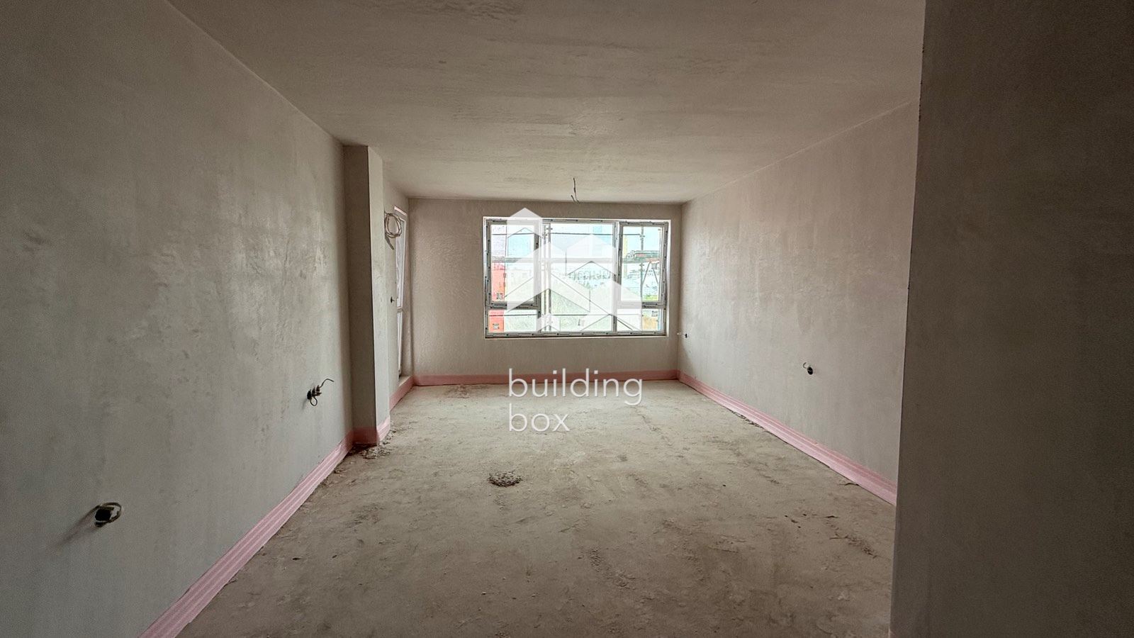 Тристаен апартамент в кв. Остромила - 0