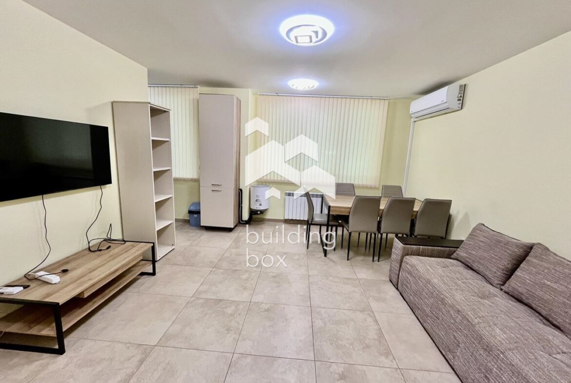 Тристаен апартамент, ул. Флора - 0