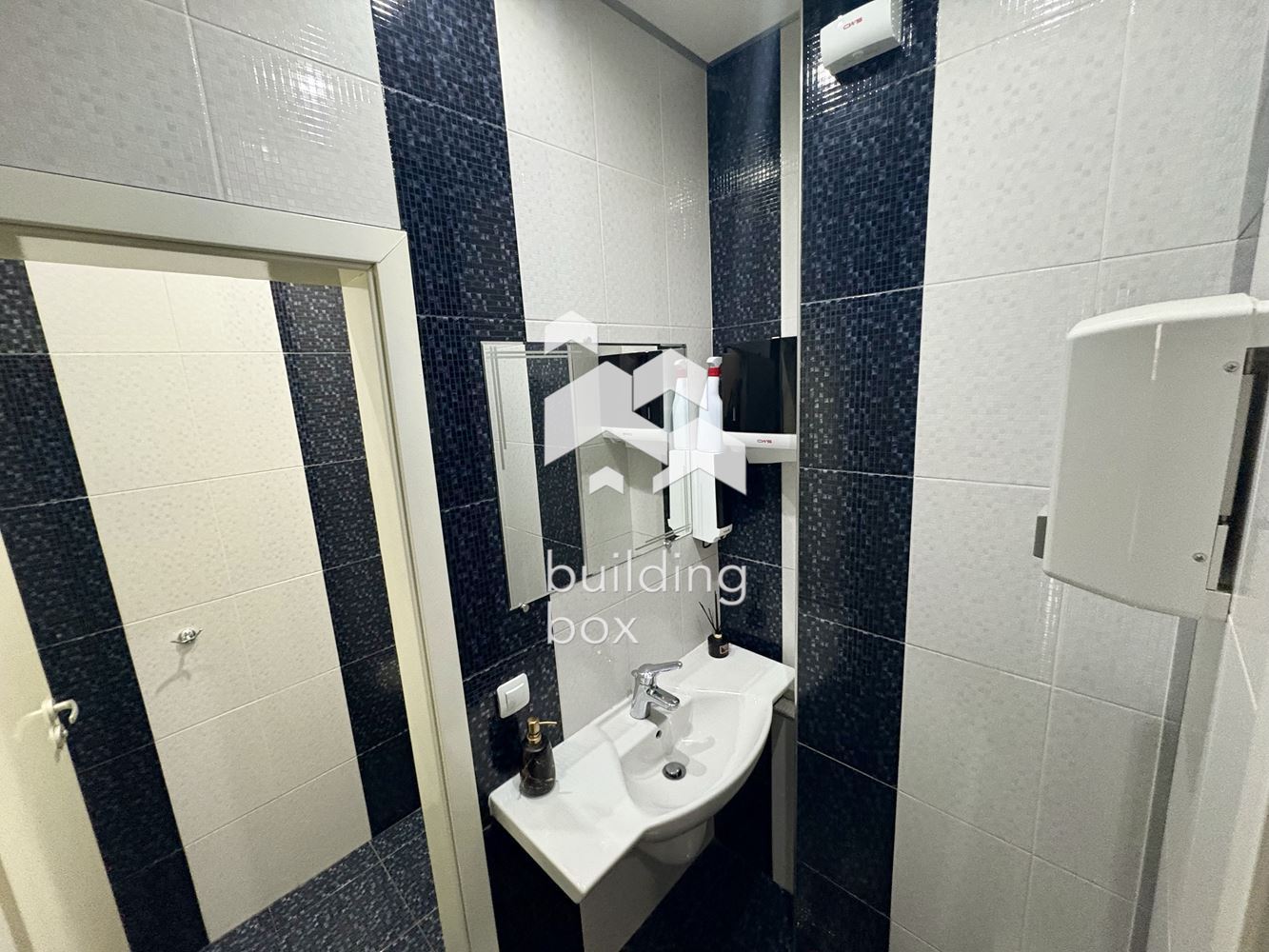 Заведение под наем в жк. Овча купел 2 - 0