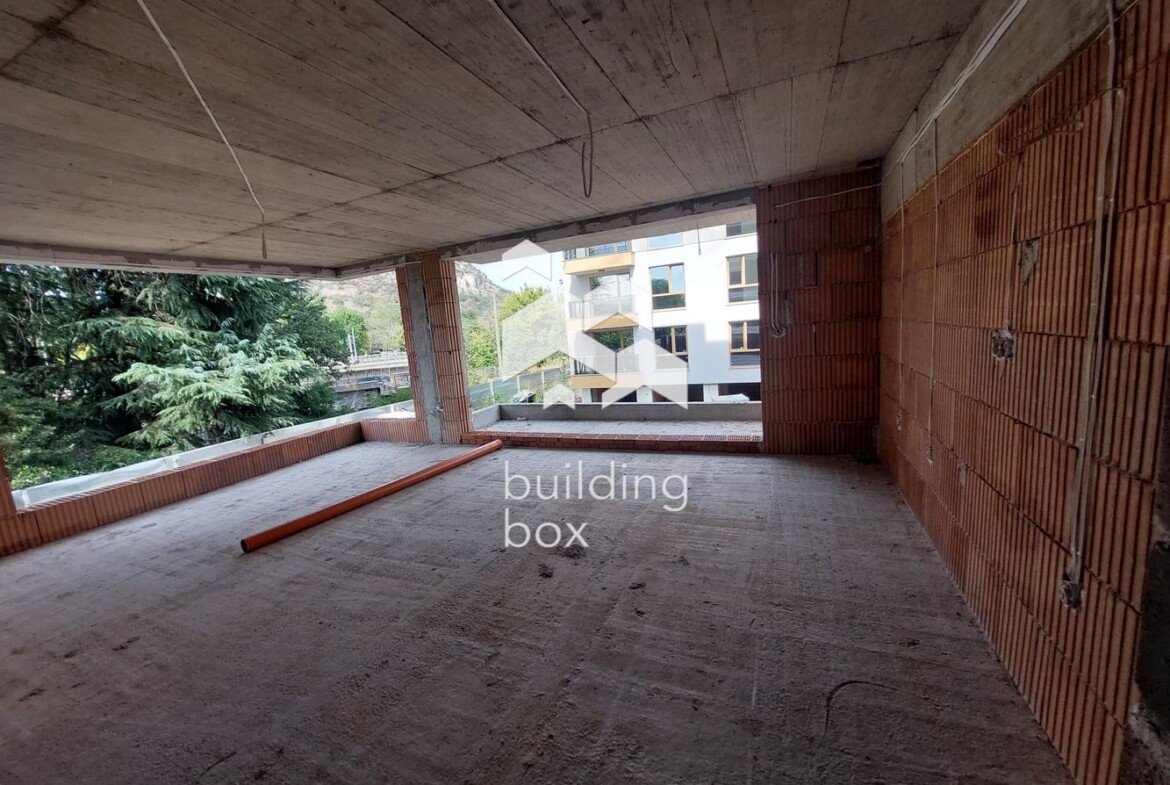 Четиристаен апартамент - гр. Пловдив - 0