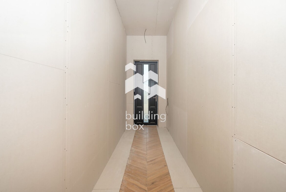 Къща на 12 км от гр. Пловдив - с. Чешнегирово - 0