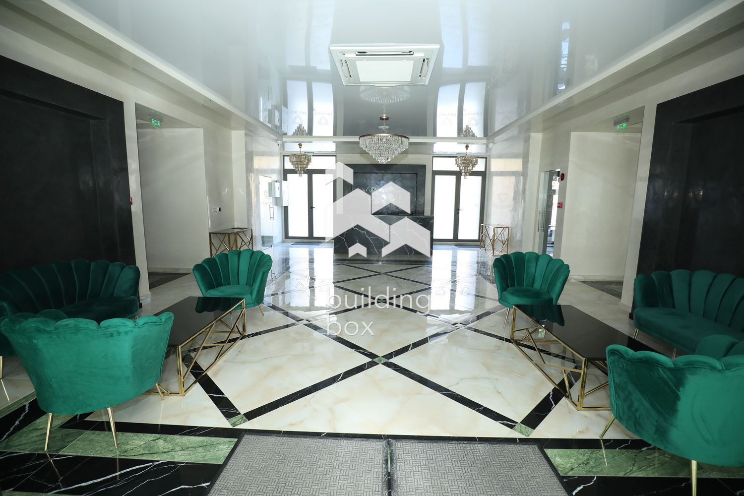 Продава 4-стаен - 0