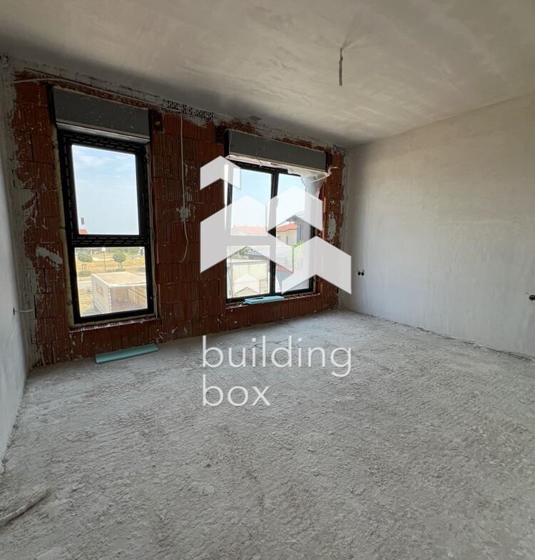 Тристаен апартамент в малка бутикова сграда - с. Белащица - 0