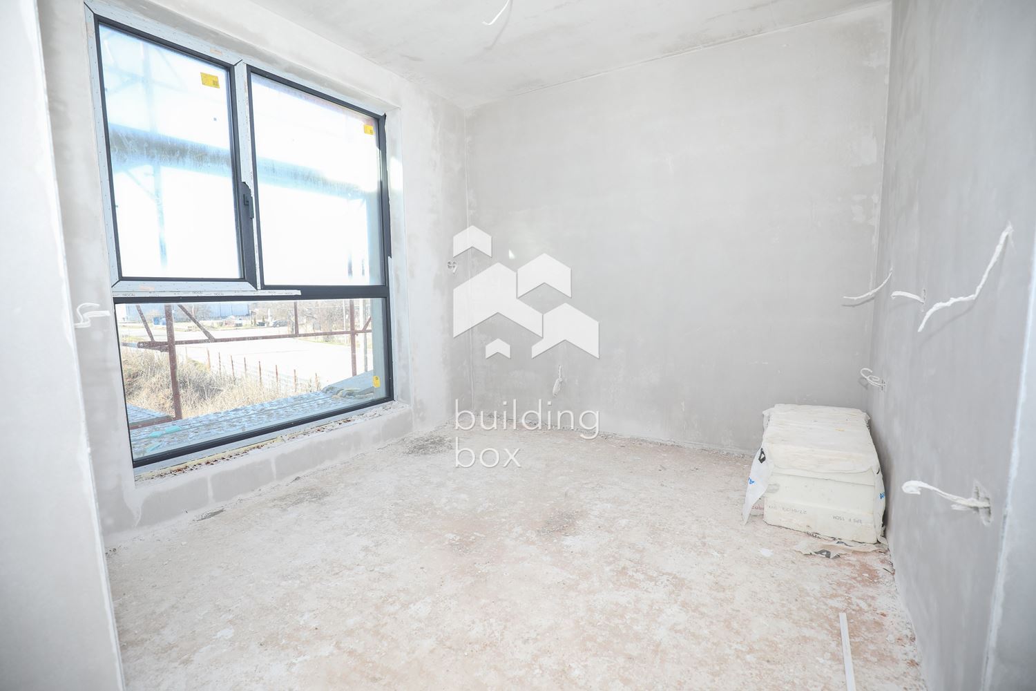 Къща на 20 минути от центъра на град София - 0