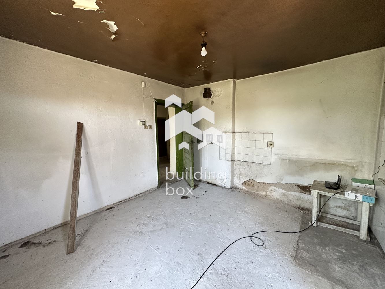 Двуетажна къща в с. Старосел! - 0