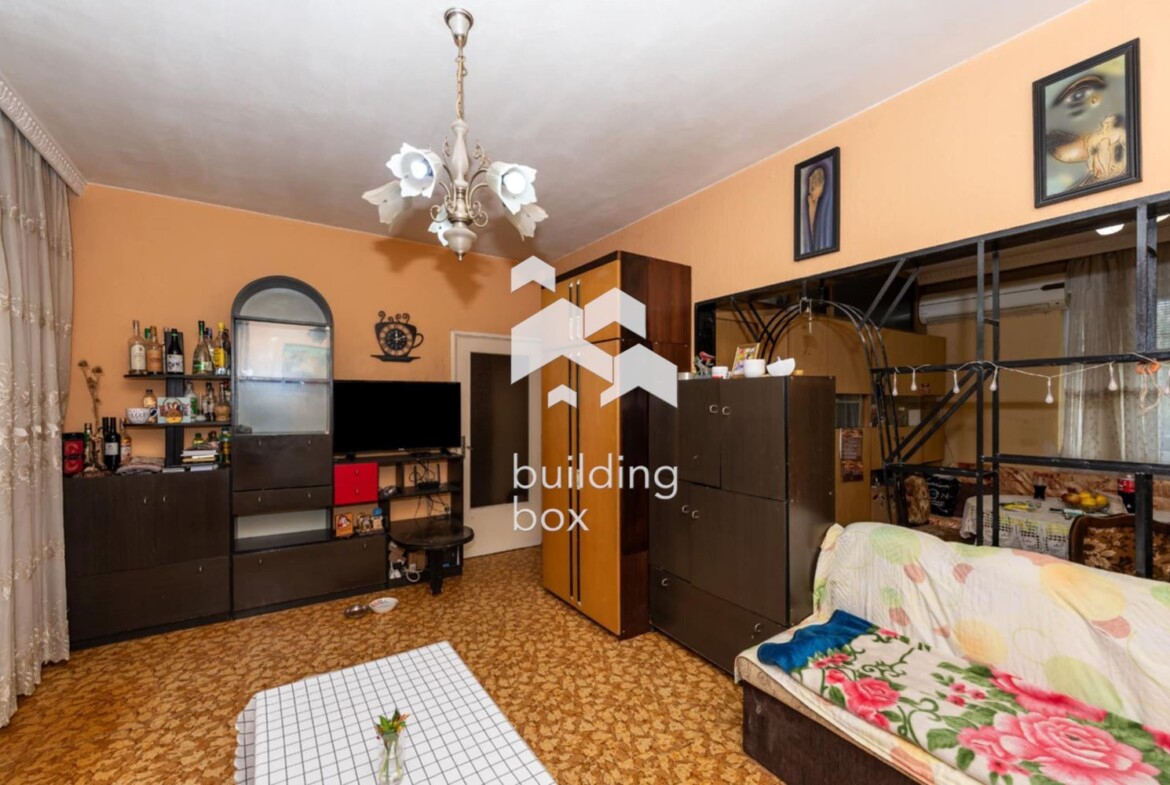 Просторен тристаен панел - кв. "Южен" - 0