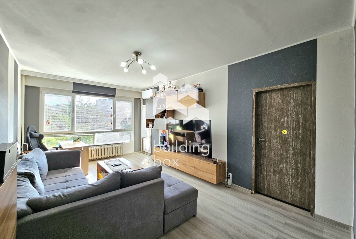 Обзаведен тристаен апартамент - кв. Люлин 3 - 0