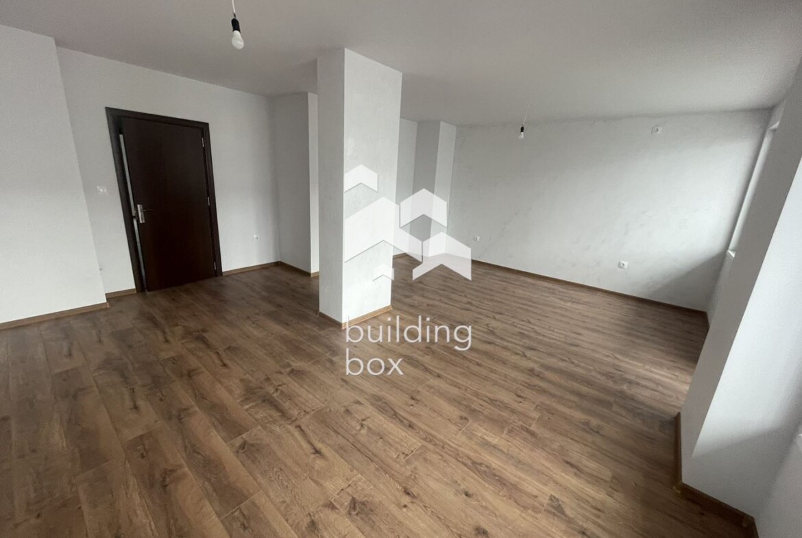 Прекрасен Тухлен Апарамент на Отлична Локация - 0