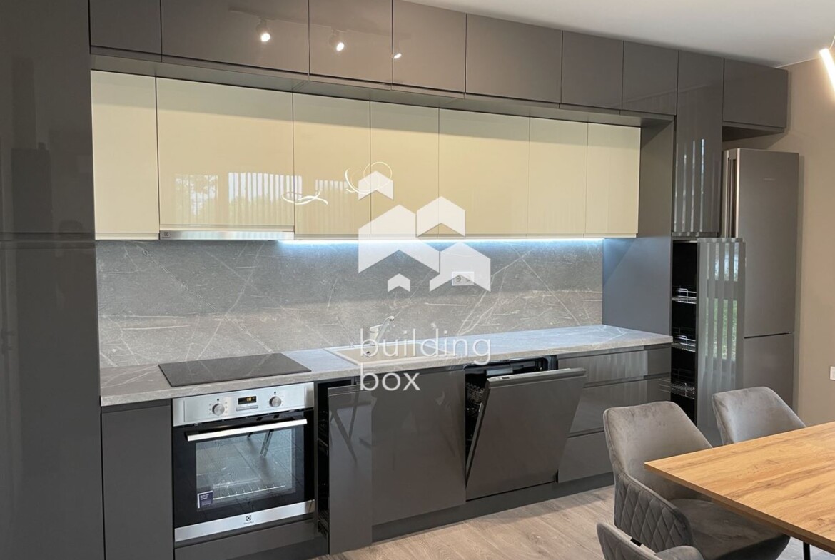 Двустаен обзаведен апартамент - кв. "Христо Смирненски" - 0