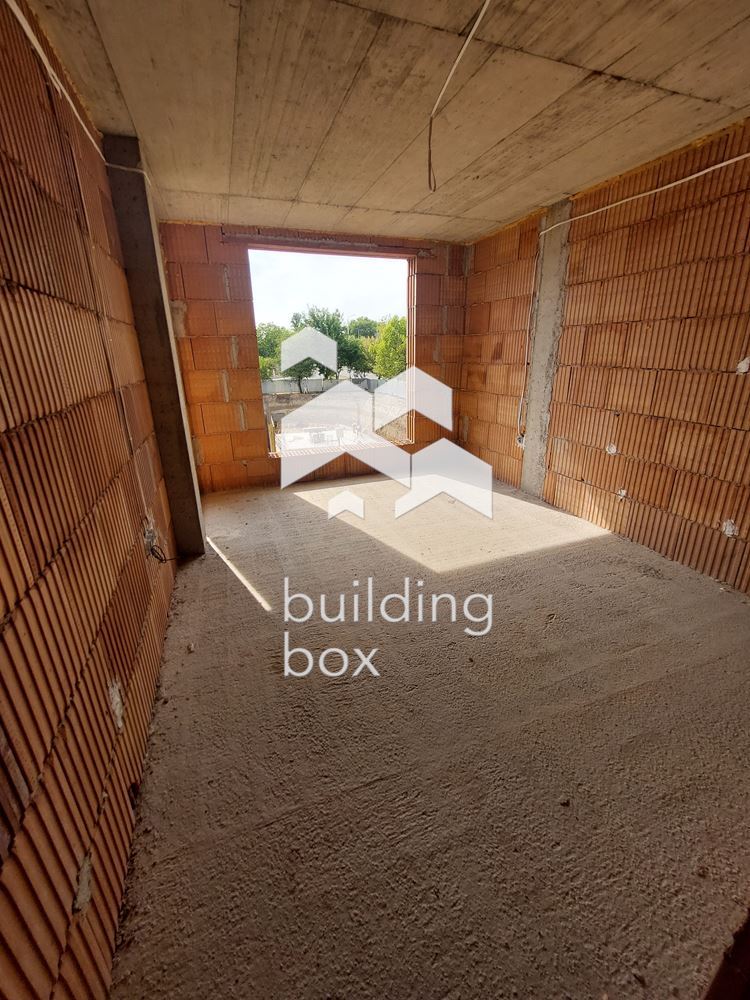 Тристаен апартамент - кв. Младежки хълм - 0