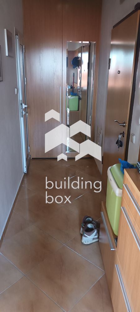 Продава 2-стаен апартамент в идеалния Център на София с включено паркомясто. - 0