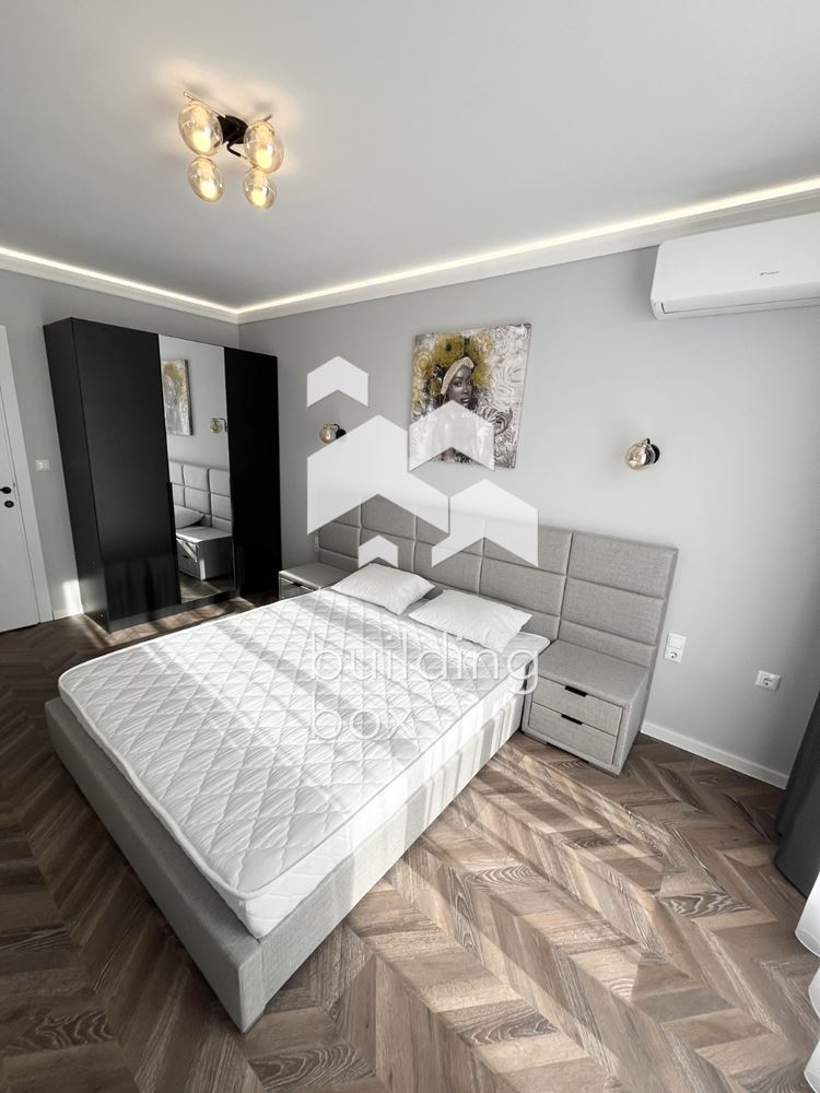 Двустаен обзаведен апартамент - кв. Христо Смирненски - 0