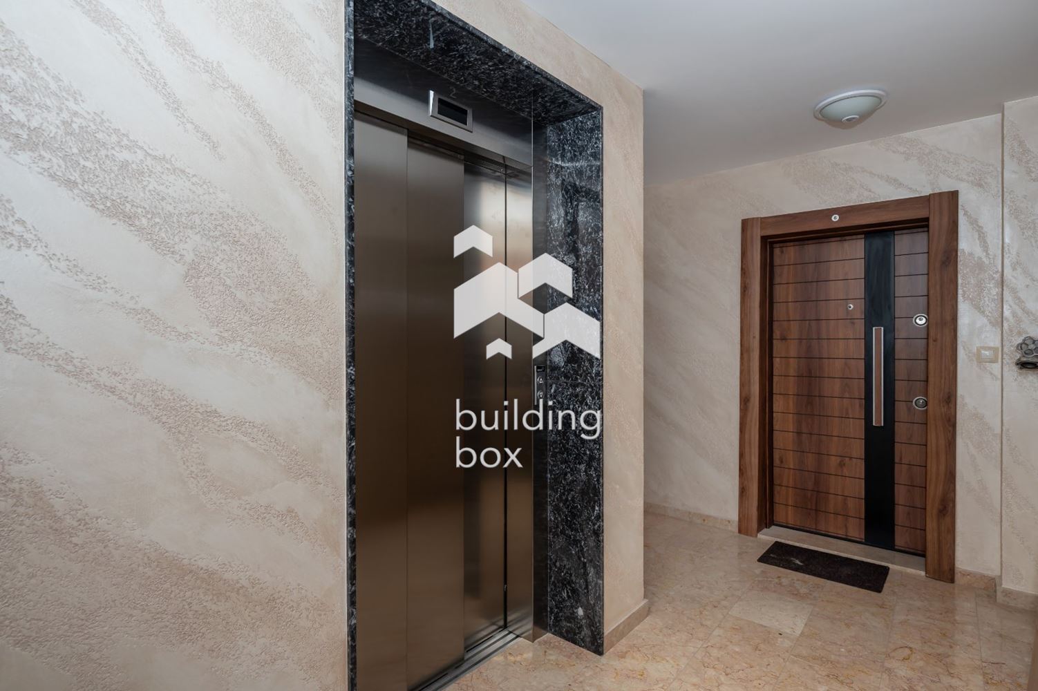 Тристаен апартамент до ключ - кв. "Каменица 2" - 0