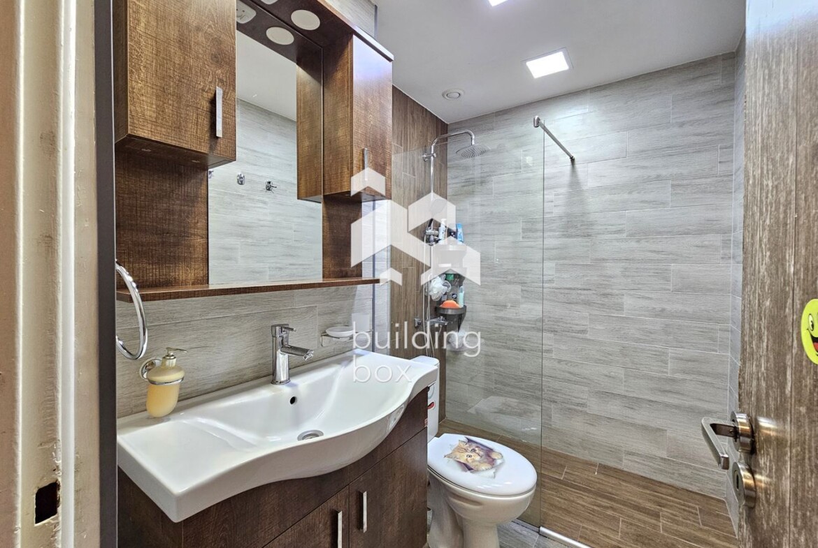 Обзаведен тристаен апартамент - кв. Люлин 3 - 0