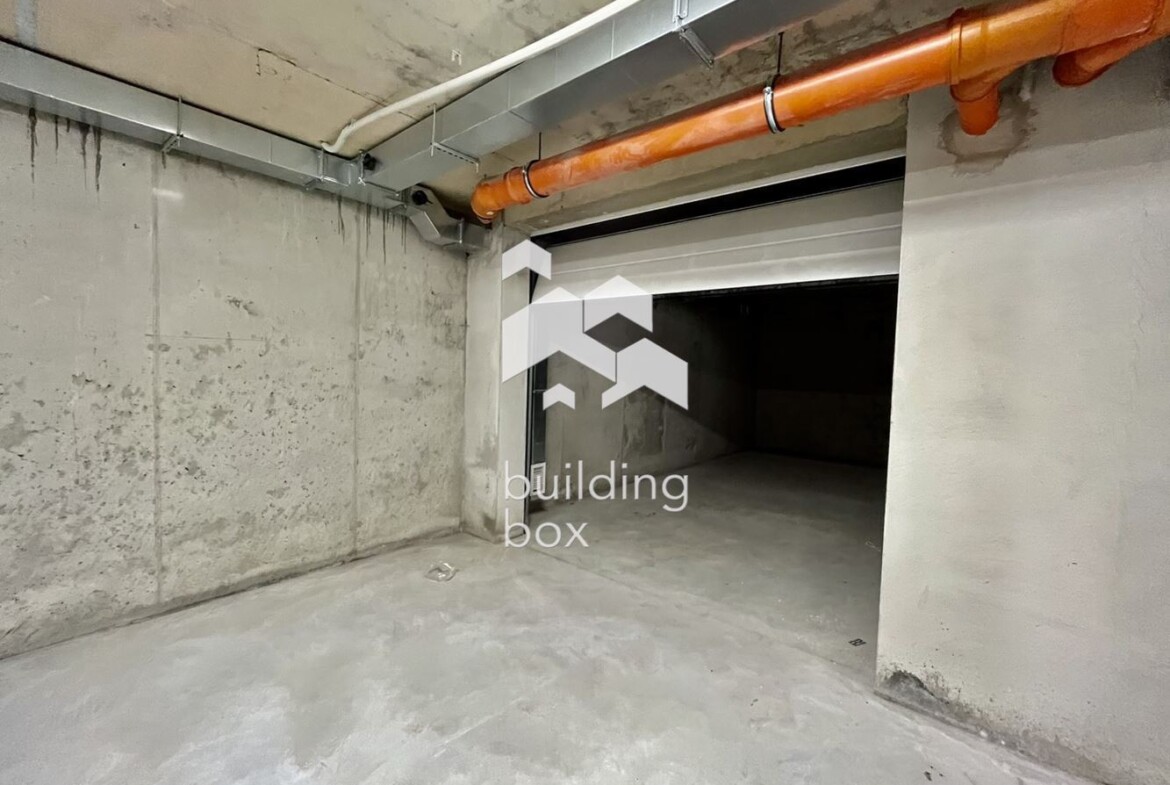 Тристаен апартамент в Център - 0