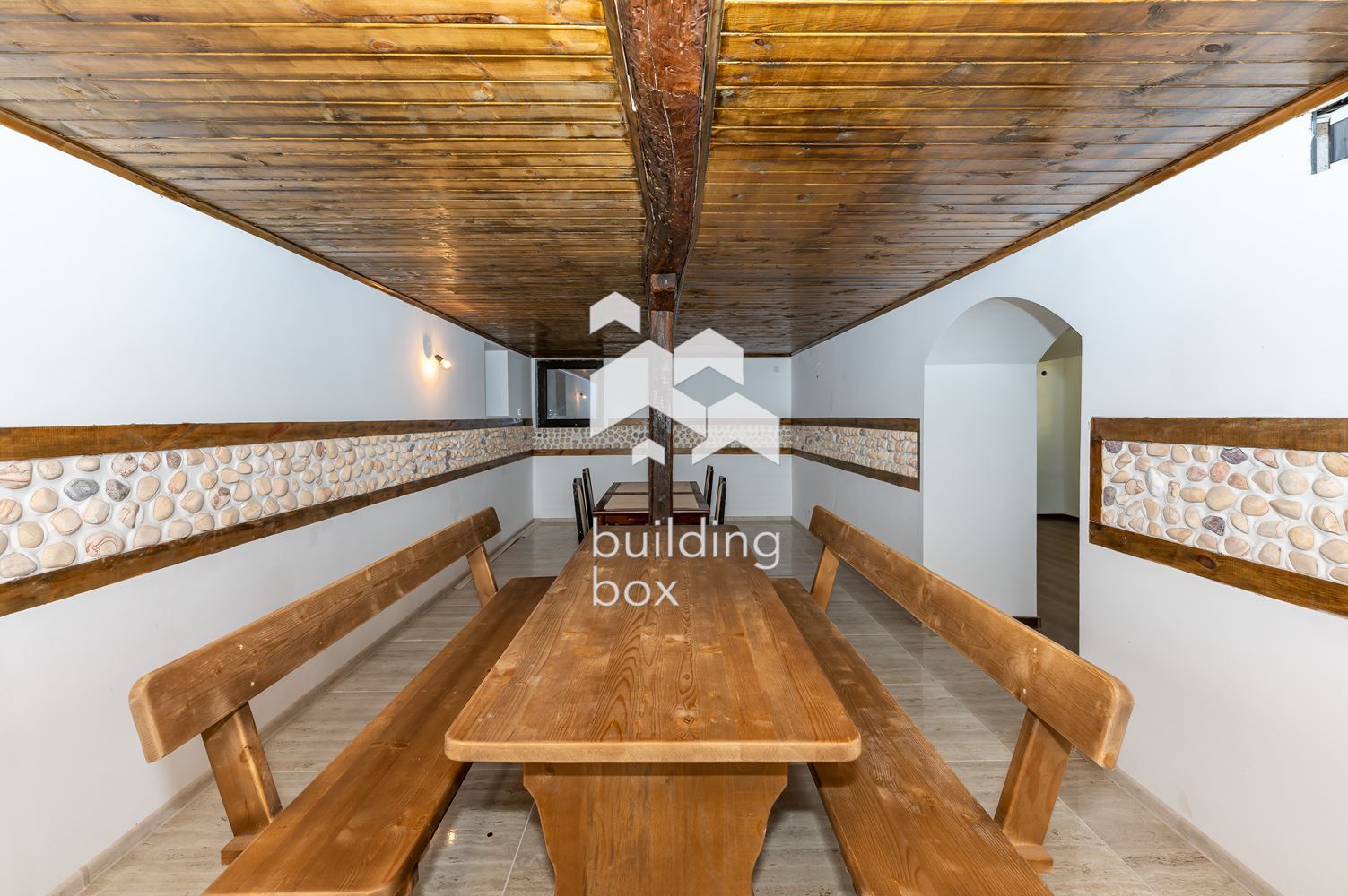 Луксозен имот в с. Старосел - 0