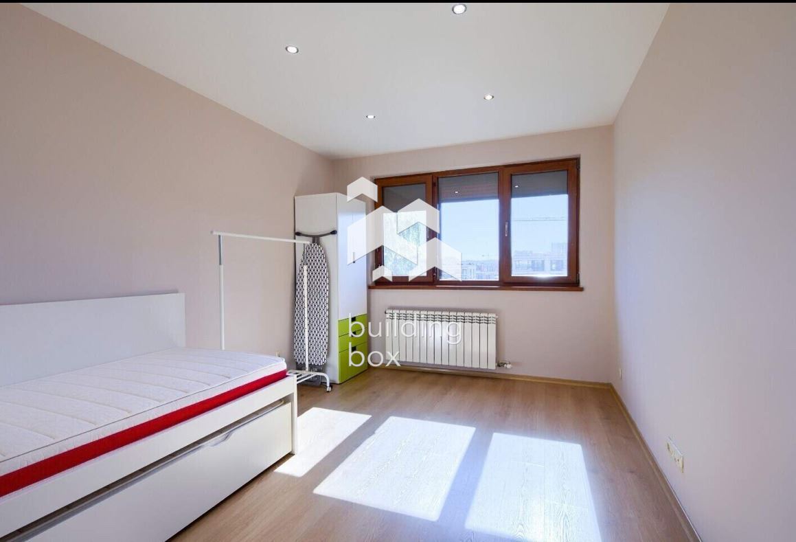 Просторен тристаен апартамент във висок клас затворен комплекс в кв. Витоша - 0