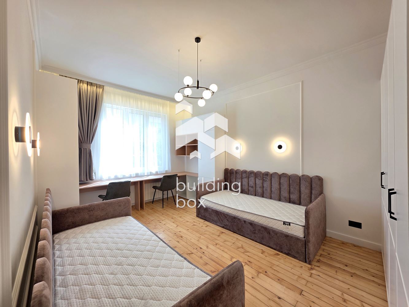 Тристаен апартамент в идеален Център - 0