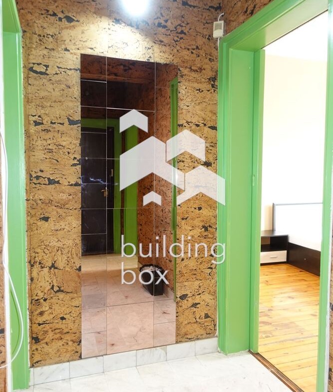 Продава се 2-стаен апартамент - Център - Обзаведен ! - 0