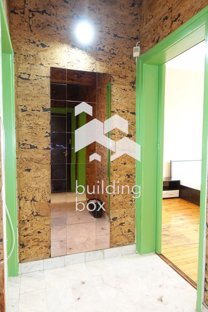 Продава се 2-стаен апартамент - Център - Обзаведен ! - 0