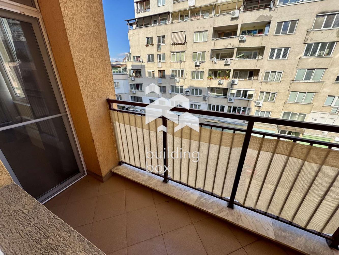 Необзаведен апартамент в Младост 1 - 0