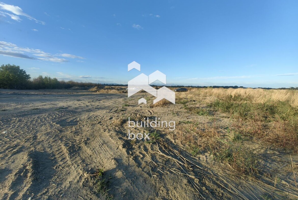 Промишлен парцел с голямо лице на главен път до гр. Пловдив - 0