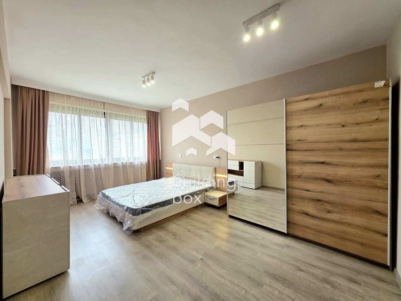 Двустаен апартамент - кв. Хиподрума - 0