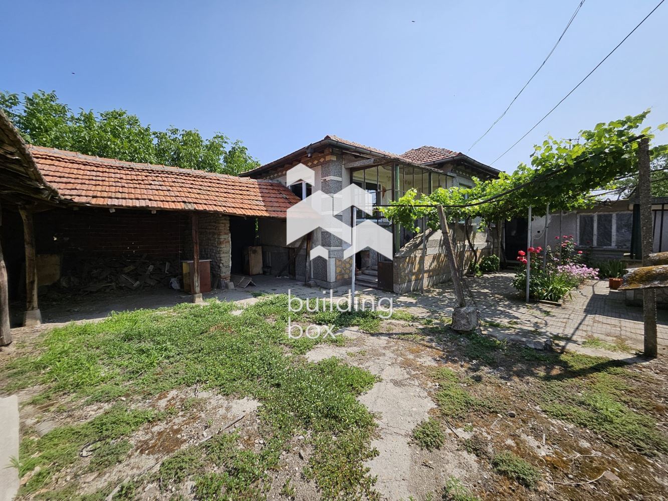 Къща за ремонт - с. Стряма - 0