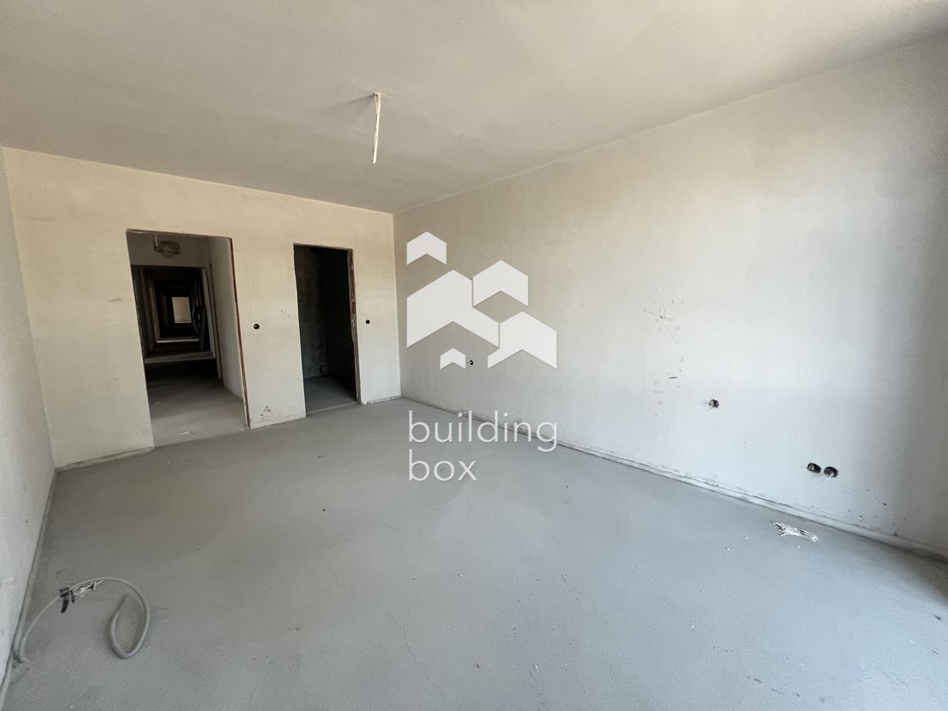 Тристаен апартамент в нова модерна сграда – Централна София - 0