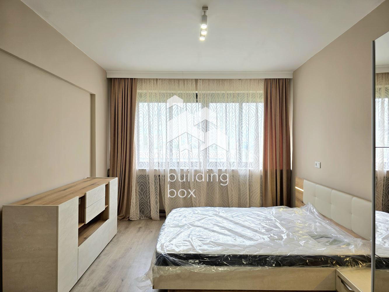 Двустаен апартамент - кв. Хиподрума - 0