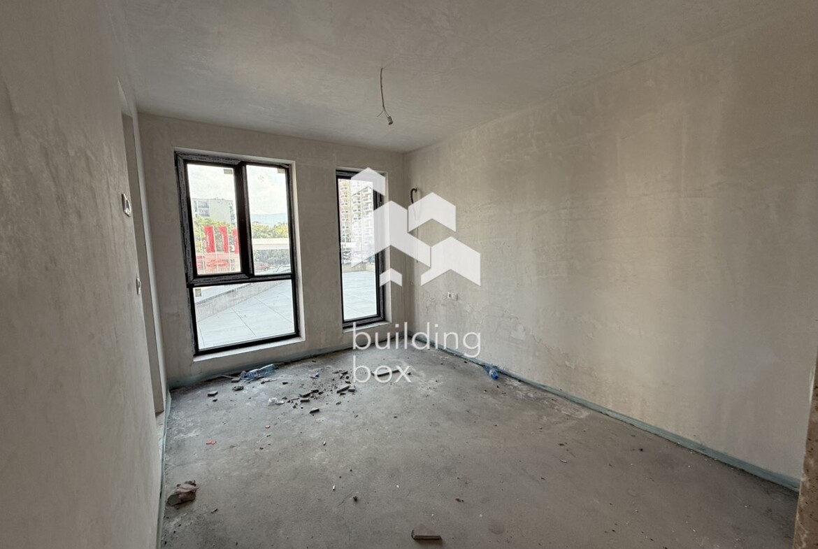 Тристаен апартамент с АКТ 16 - бул. "Пещерско шосе" - 0