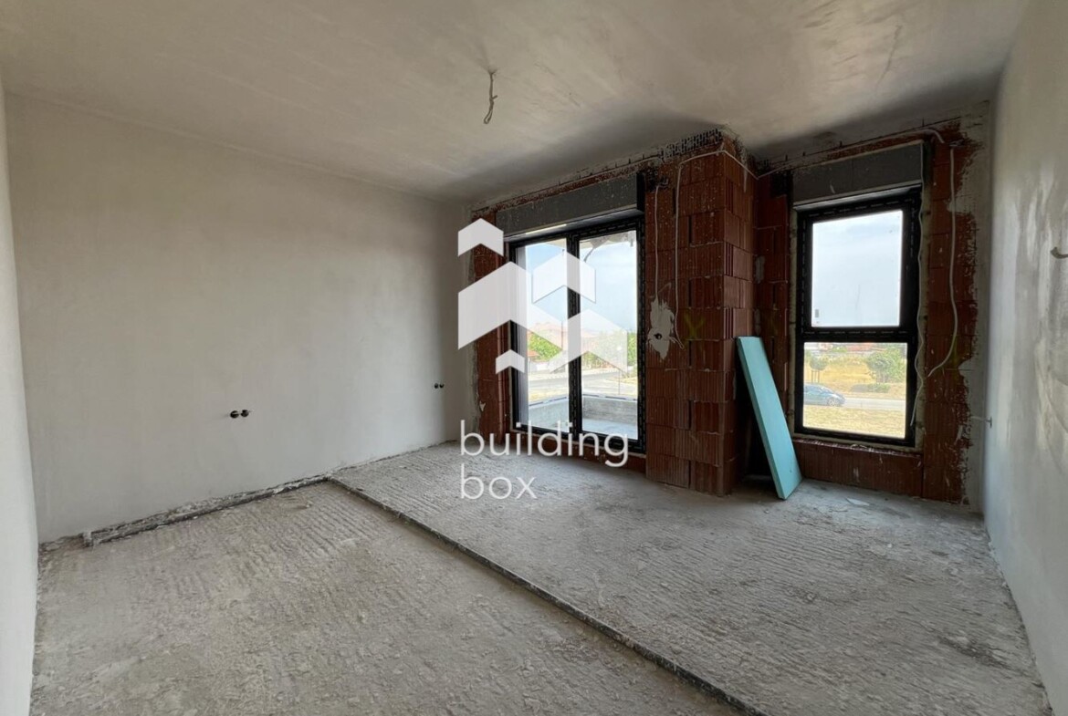 Тристаен апартамент - с. Белащица - 0