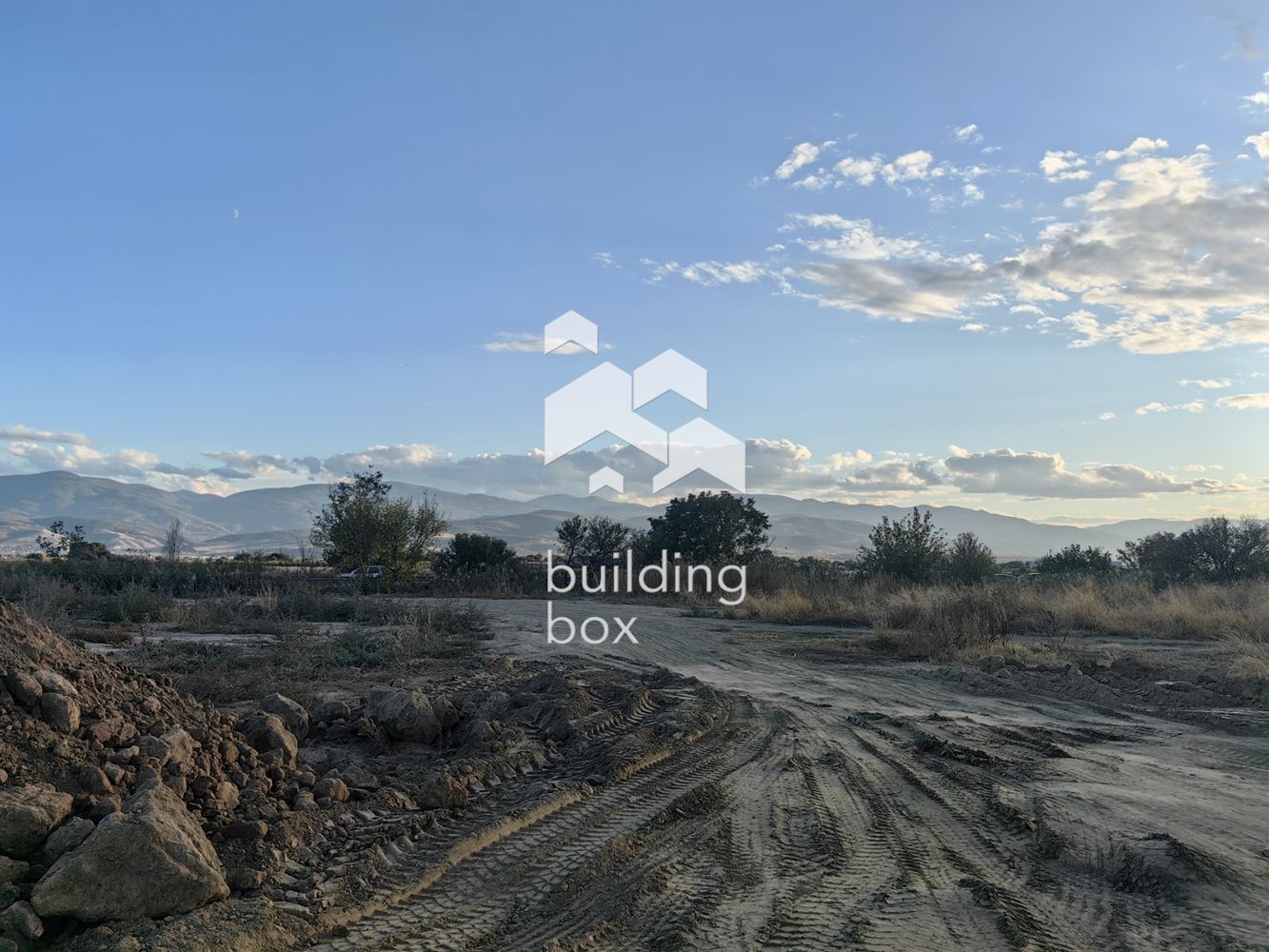 Промишлен парцел с голямо лице на главен път до гр. Пловдив - 0