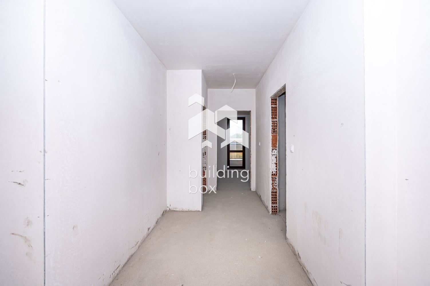 Двуетажна къща с АКТ 16 - кв. Западен - 0