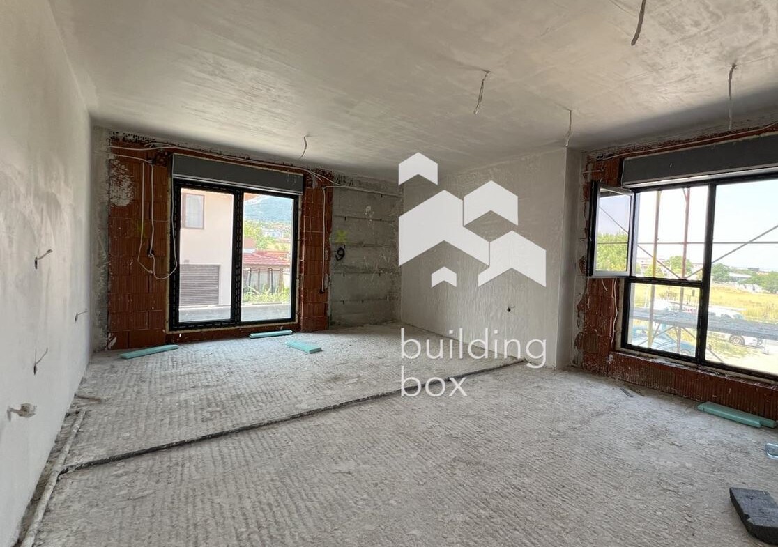 Тристаен апартамент в малка бутикова сграда - с. Белащица - 0