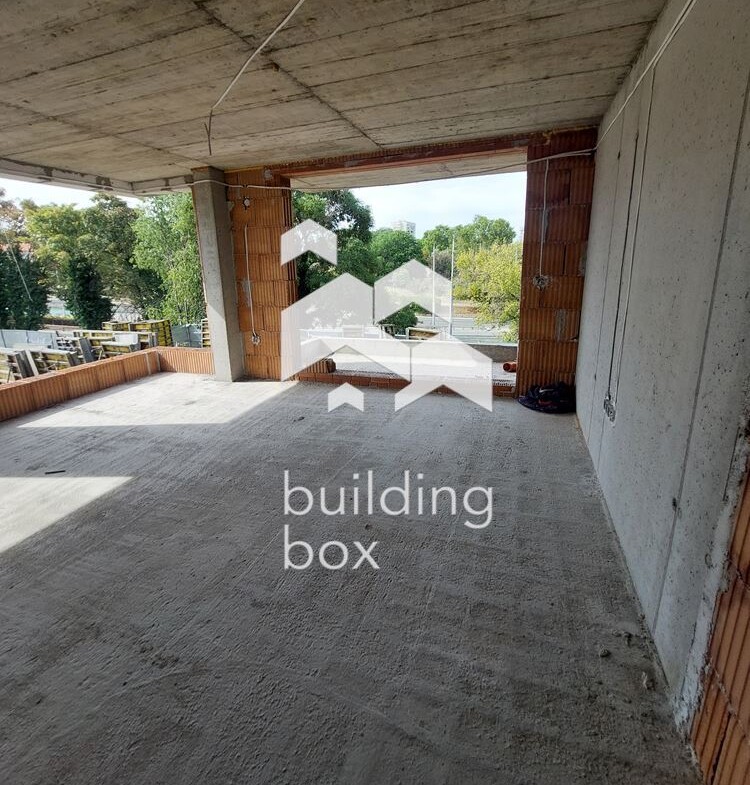 Тристаен апартаментдо "Дентален университет" - 0