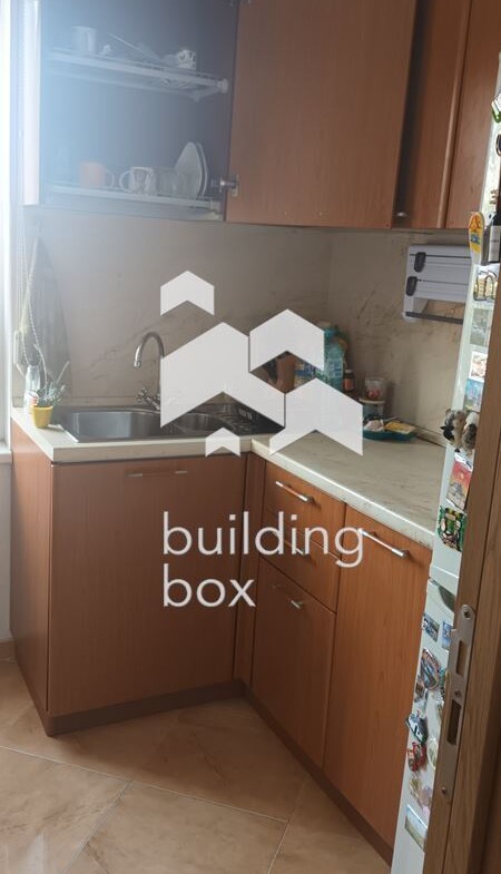 Продава 2-стаен апартамент в идеалния Център на София с включено паркомясто. - 0