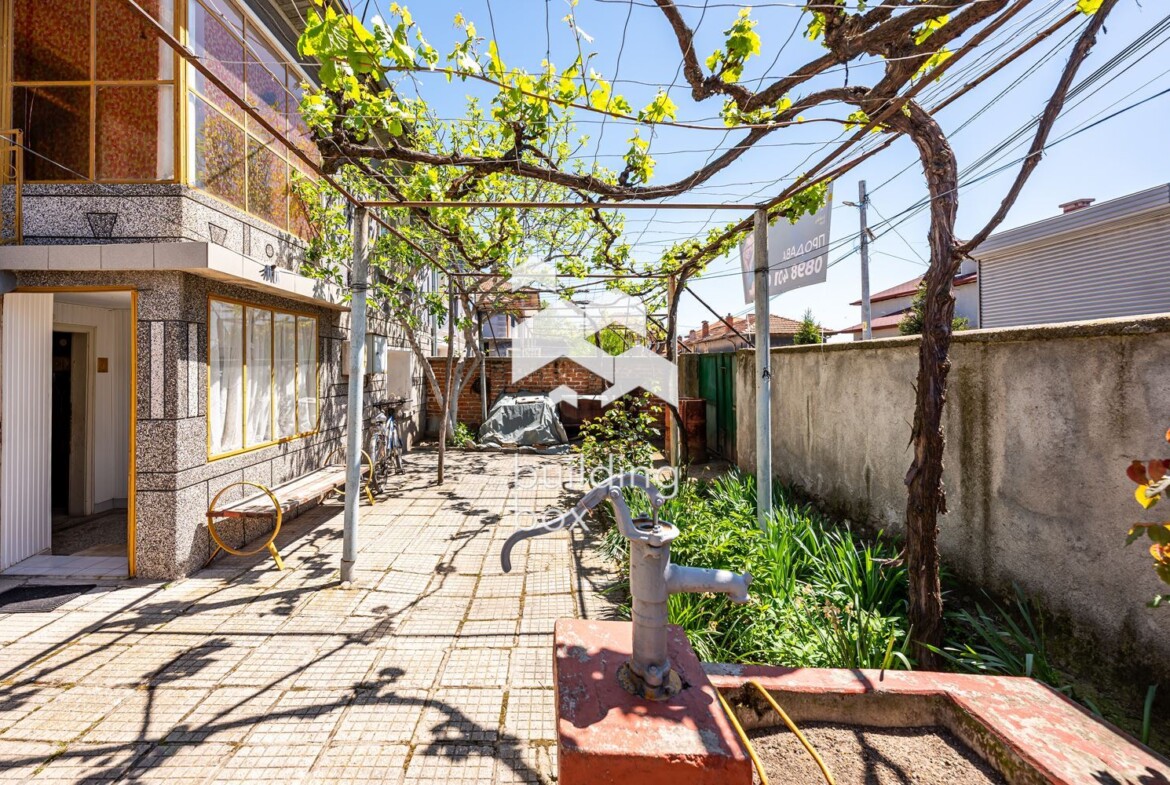 Двуетажна къща - гр. Раковски - 0