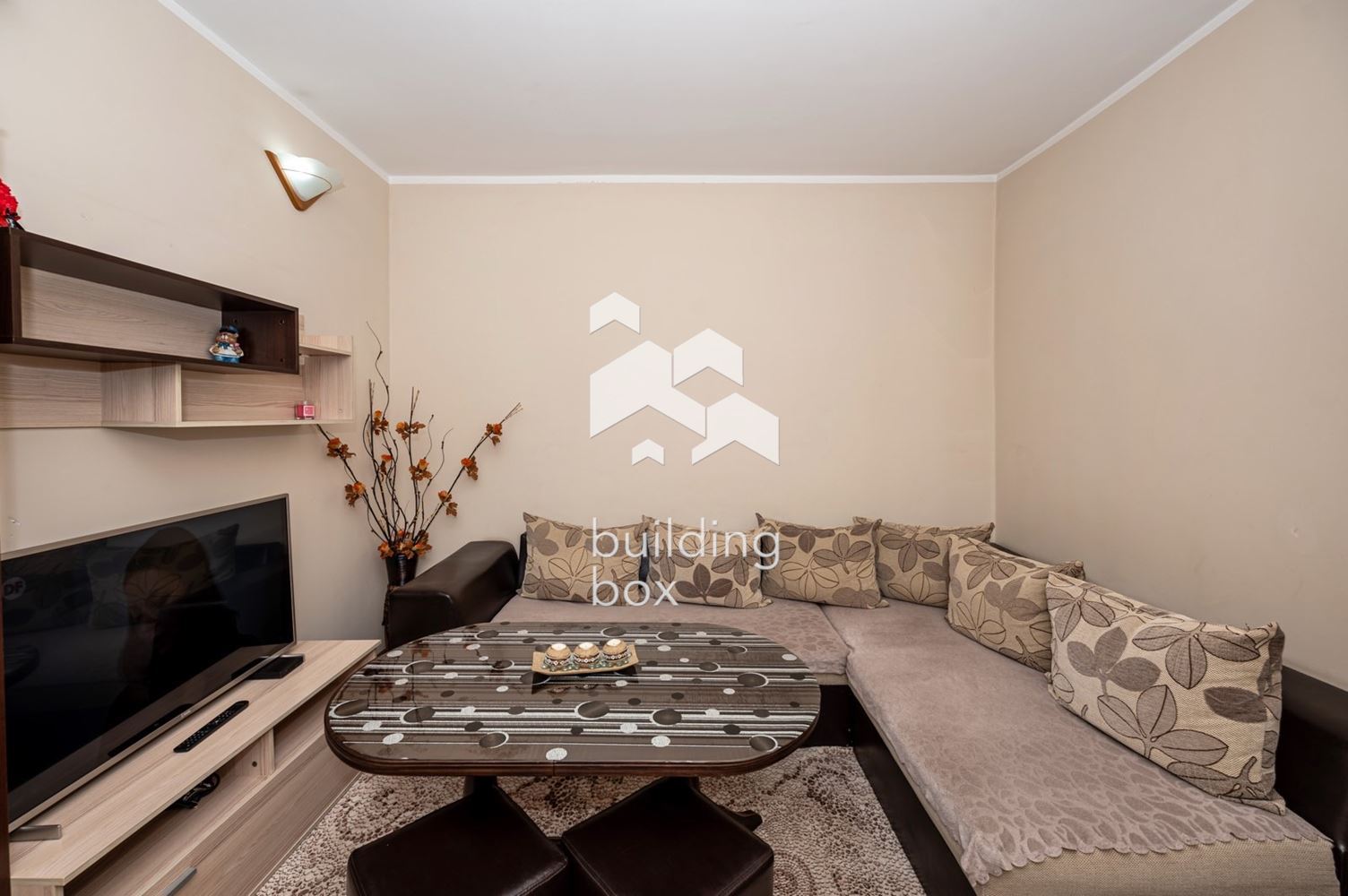 Двустаен обзаведен апартамент – кв. “Изгрев”