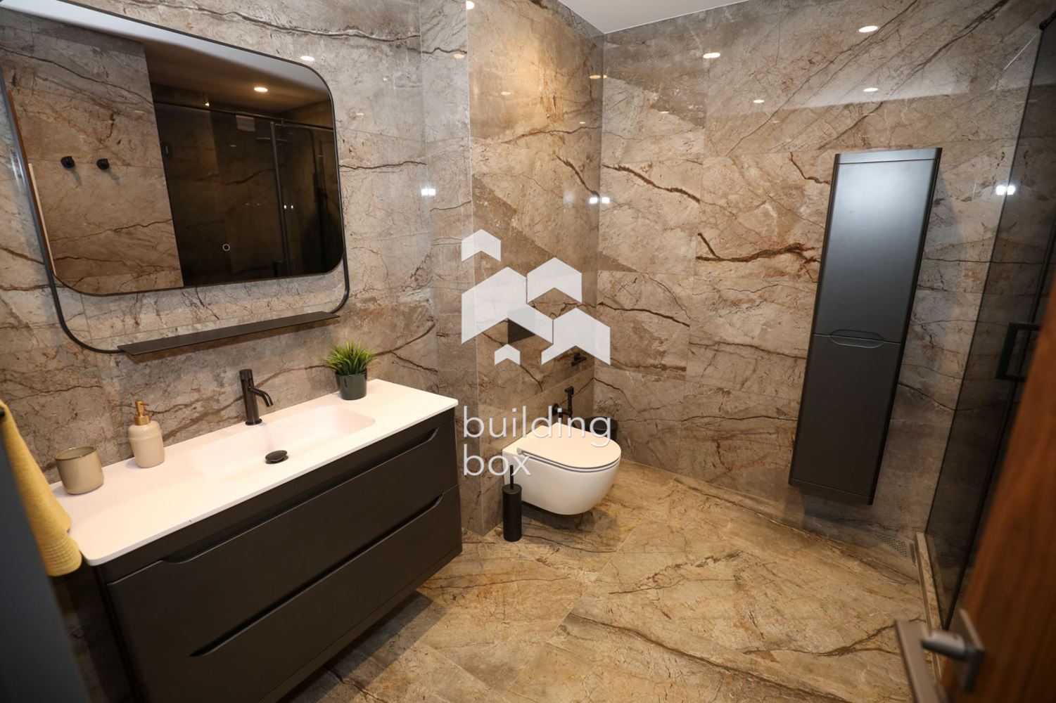 Продава 3-стаен - 0