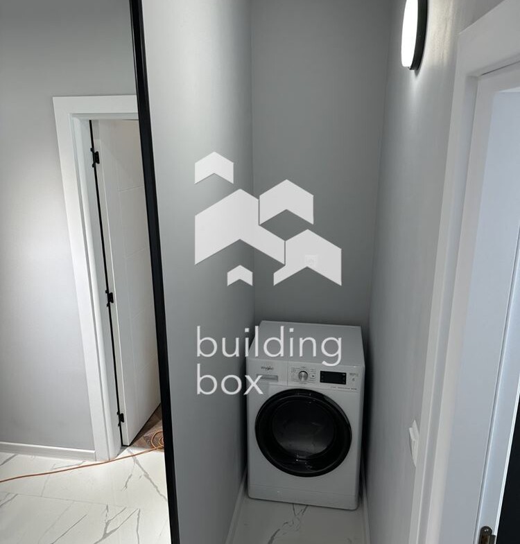 Двустаен обзаведен апартамент - кв. Христо Смирненски - 0